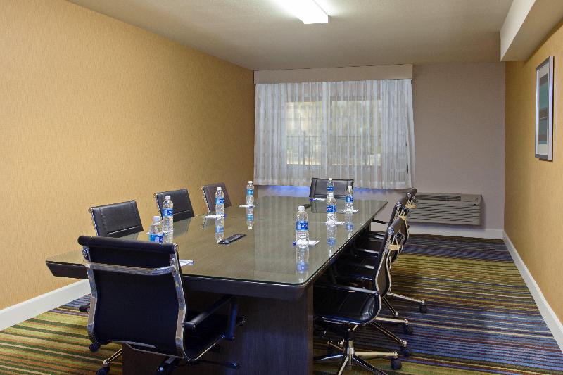 בית מלון כפרי Holiday Inn Express San Bernardino Colton, An Ihg