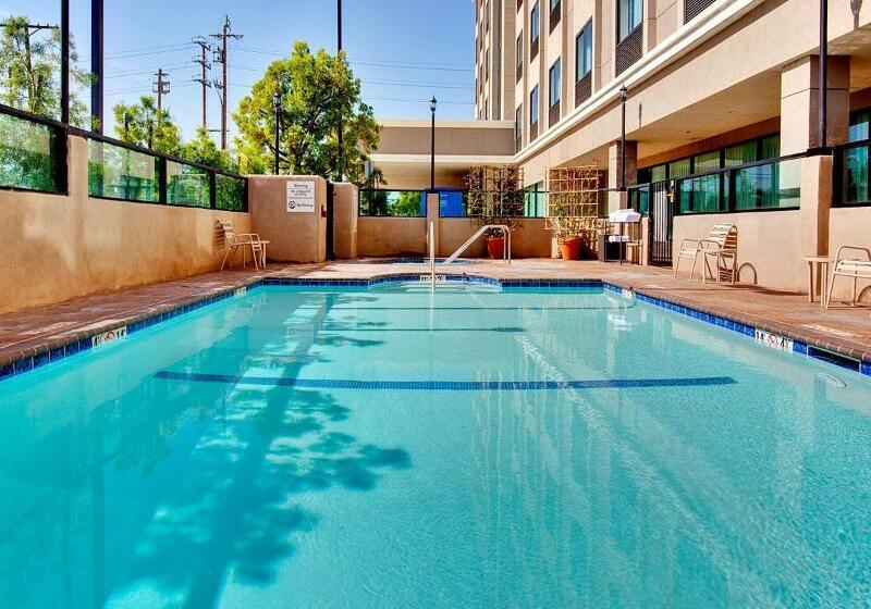 فندق Holiday Inn Express Los Angeles Lax Airport, An Ihg