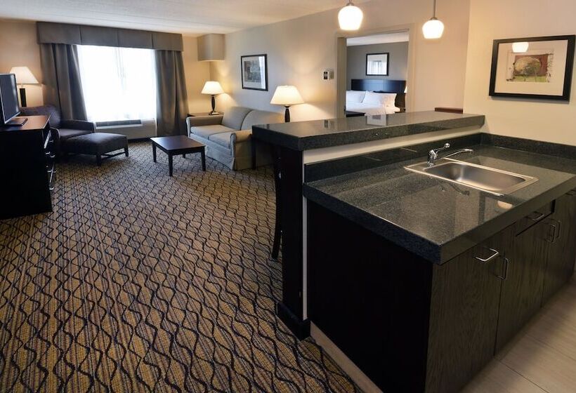 هتل Holiday Inn Express Milford, An Ihg