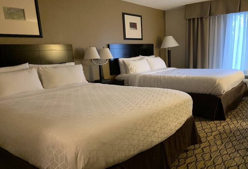 هتل Holiday Inn Express Milford, An Ihg