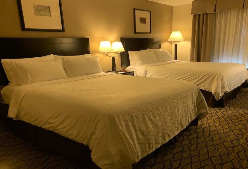 هتل Holiday Inn Express Milford, An Ihg