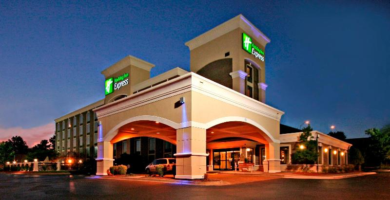 فندق Holiday Inn Express Winston Salem Medical Ctr Area