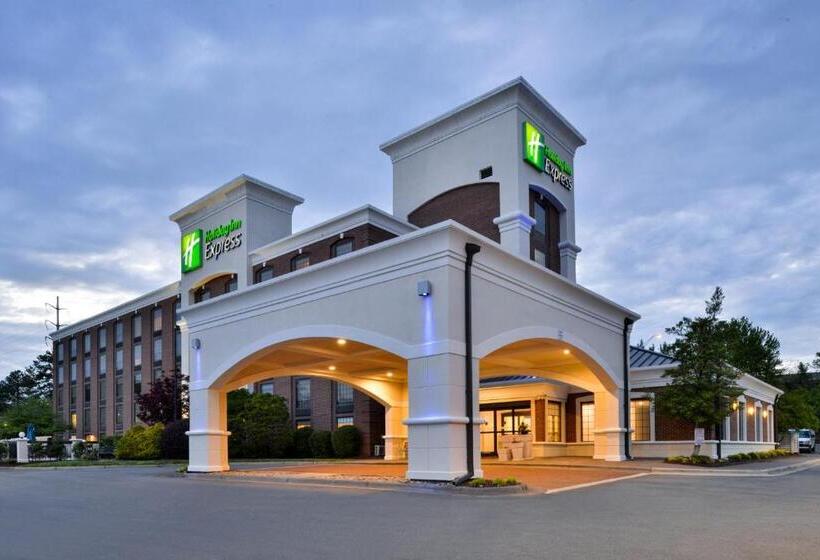 בית מלון כפרי Holiday Inn Express Winston Salem Medical Ctr Area