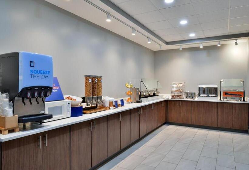 בית מלון כפרי Holiday Inn Express Winston Salem Medical Ctr Area