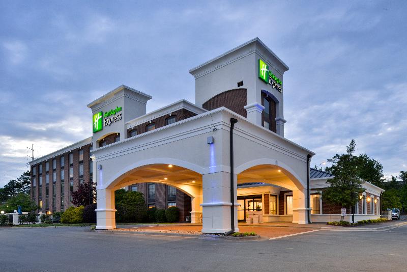 فندق Holiday Inn Express Winston Salem Medical Ctr Area