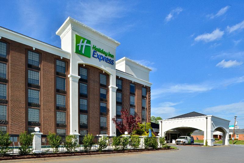 فندق Holiday Inn Express Winston Salem Medical Ctr Area