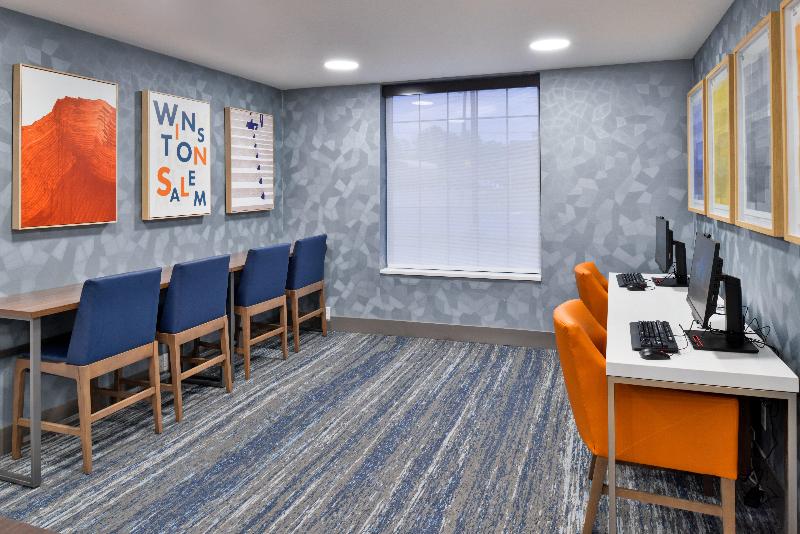 בית מלון כפרי Holiday Inn Express Winston Salem Medical Ctr Area