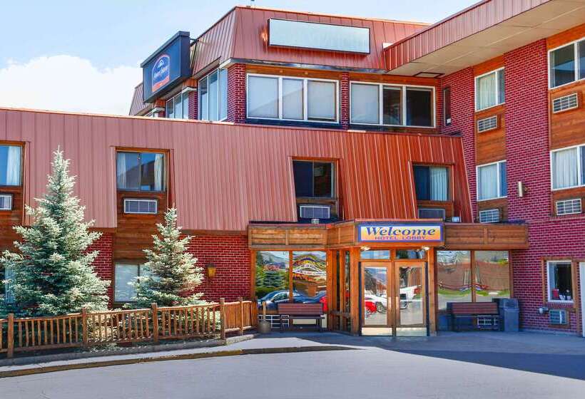 هتل Howard Johnson By Wyndham Helena