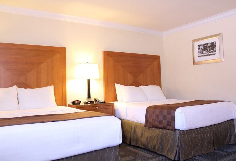 בית מלון כפרי Inn At San Luis Obispo