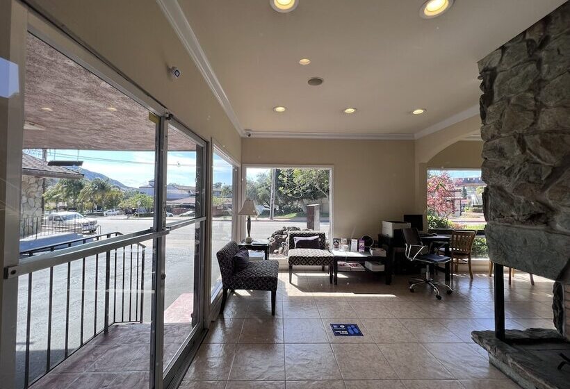בית מלון כפרי Inn At San Luis Obispo