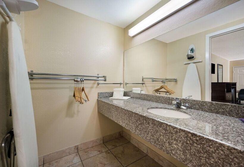 فندق Knights Inn College Station