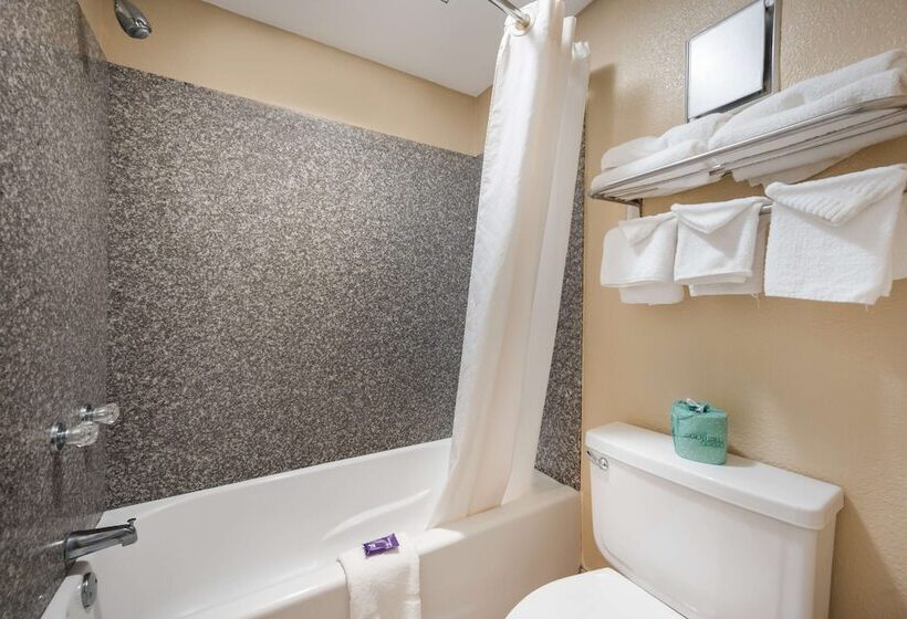 فندق Knights Inn College Station