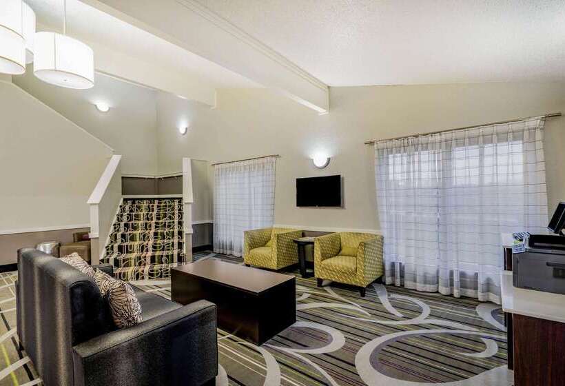 هتل La Quinta Inn By Wyndham El Dorado