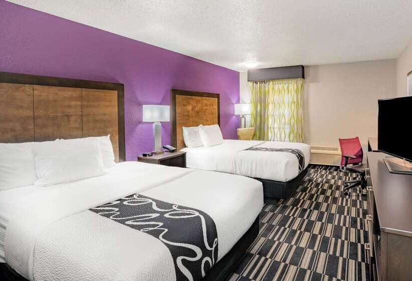 هتل La Quinta Inn By Wyndham El Dorado