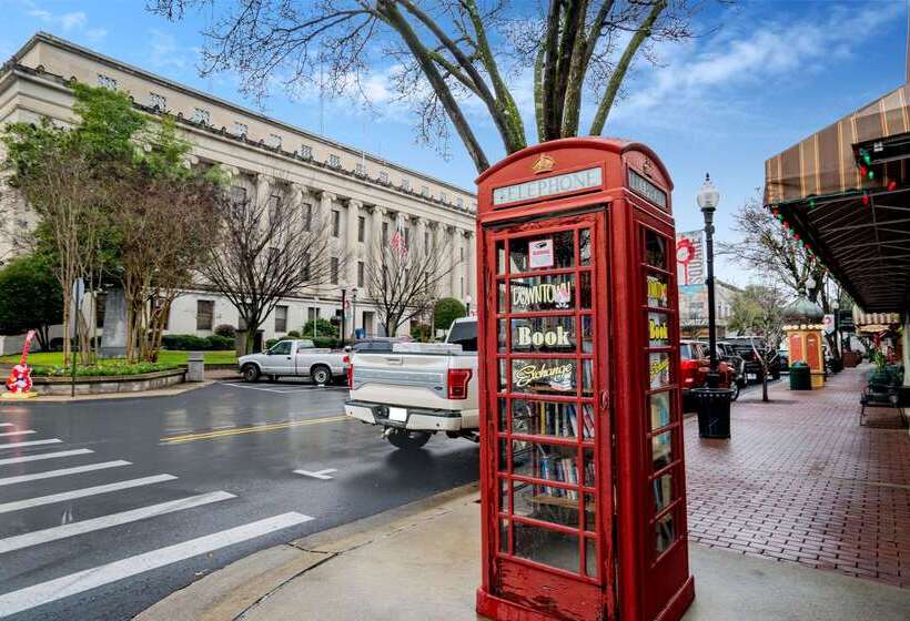 هتل La Quinta Inn By Wyndham El Dorado