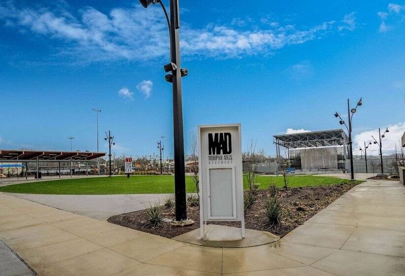 هتل La Quinta Inn By Wyndham El Dorado