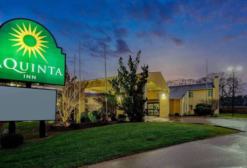 هتل La Quinta Inn By Wyndham El Dorado