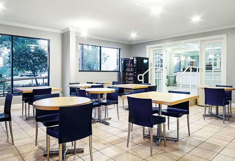 فندق La Quinta Inn By Wyndham West Palm Beach  Florida Turnpike