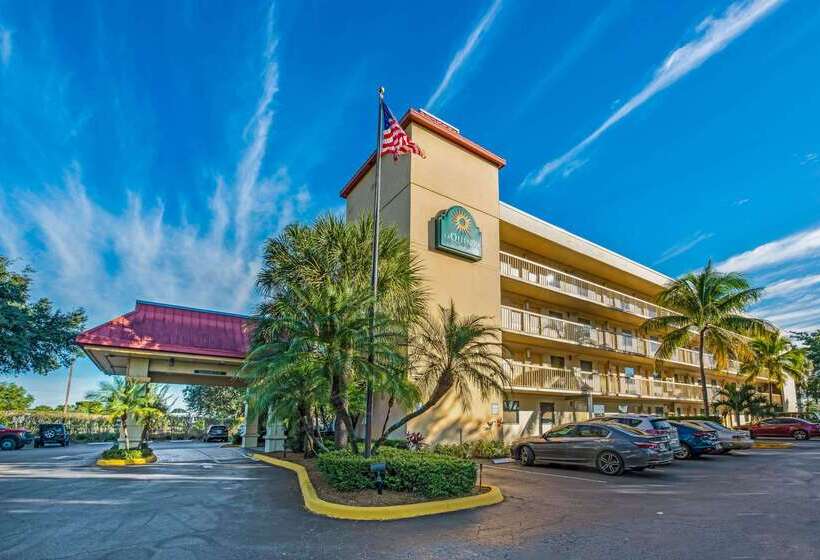 فندق La Quinta Inn By Wyndham West Palm Beach  Florida Turnpike