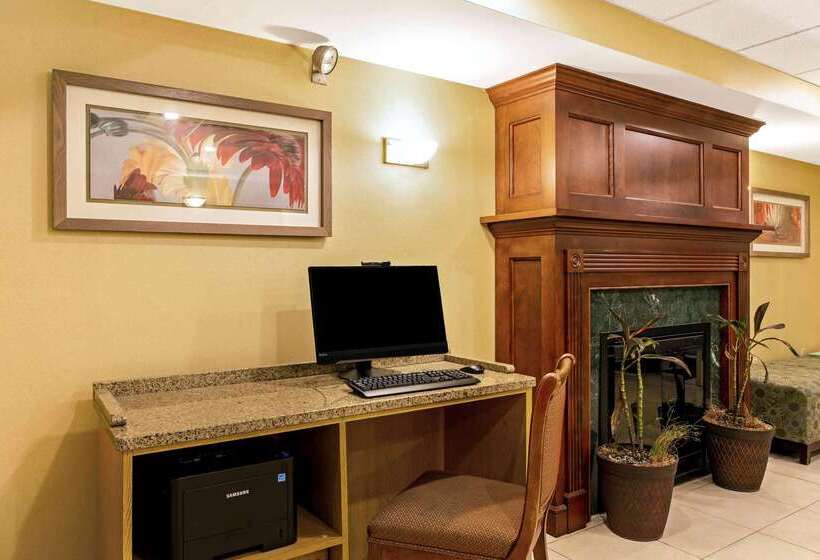 בית מלון כפרי Holiday Inn Express South Burlington   Downtown, An Ihg