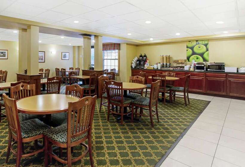 فندق Holiday Inn Express South Burlington   Downtown, An Ihg