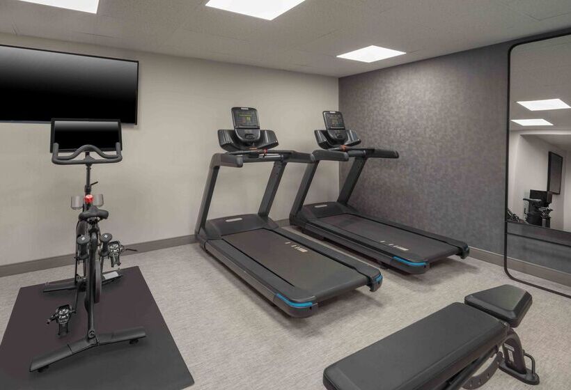 فندق Holiday Inn Express South Burlington   Downtown, An Ihg