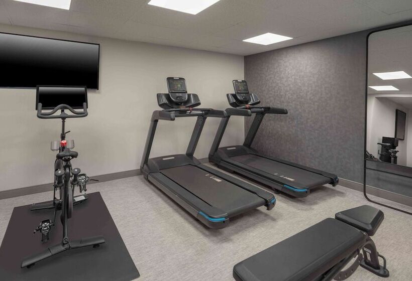 فندق Holiday Inn Express South Burlington   Downtown, An Ihg