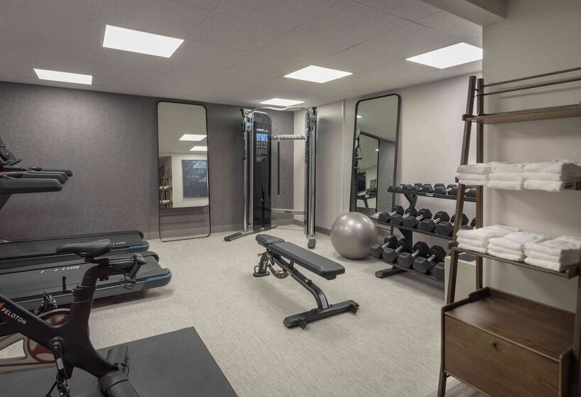 فندق Holiday Inn Express South Burlington   Downtown, An Ihg