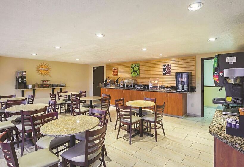 호텔 La Quinta By Wyndham Woodburn