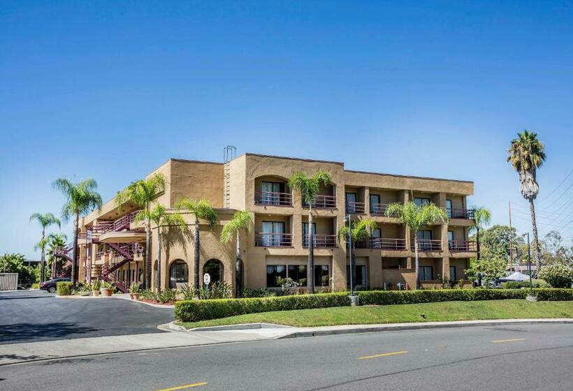 هتل Tiller House, Laguna Hills, A Tribute Portfolio