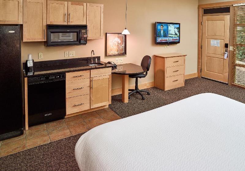 Livinn Hotel Minneapolis North / Fridley