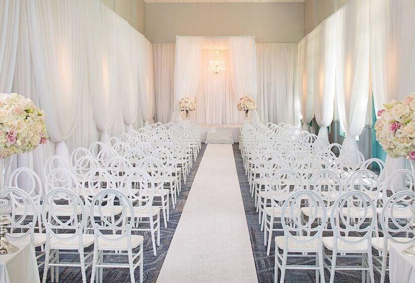 Отель Los Angeles Marriott Burbank Airport