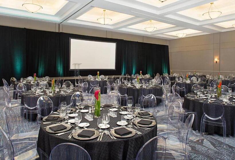 Отель Los Angeles Marriott Burbank Airport