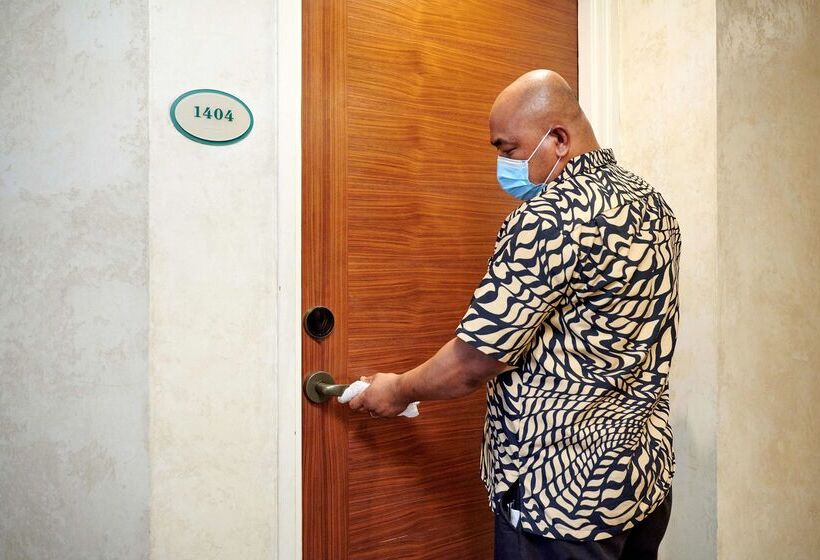 Luana Waikiki Hotel & Suites