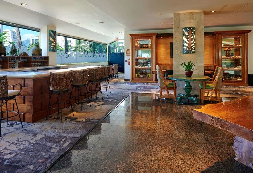 Luana Waikiki Hotel & Suites