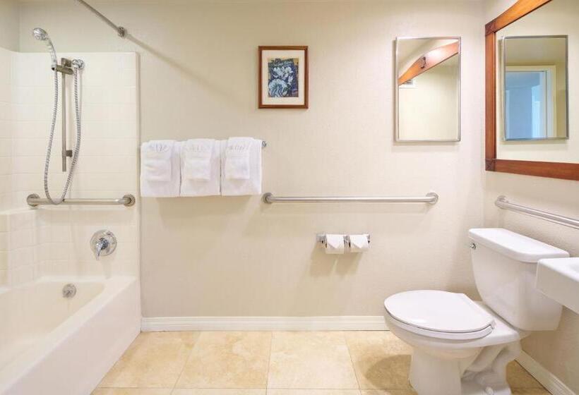 Luana Waikiki Hotel & Suites