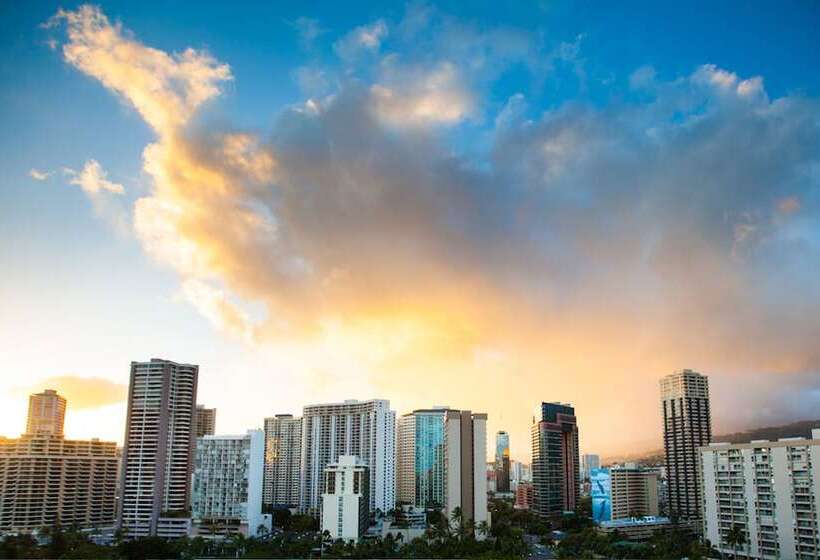 Luana Waikiki Hotel & Suites