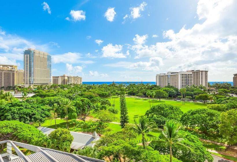 Luana Waikiki Hotel & Suites