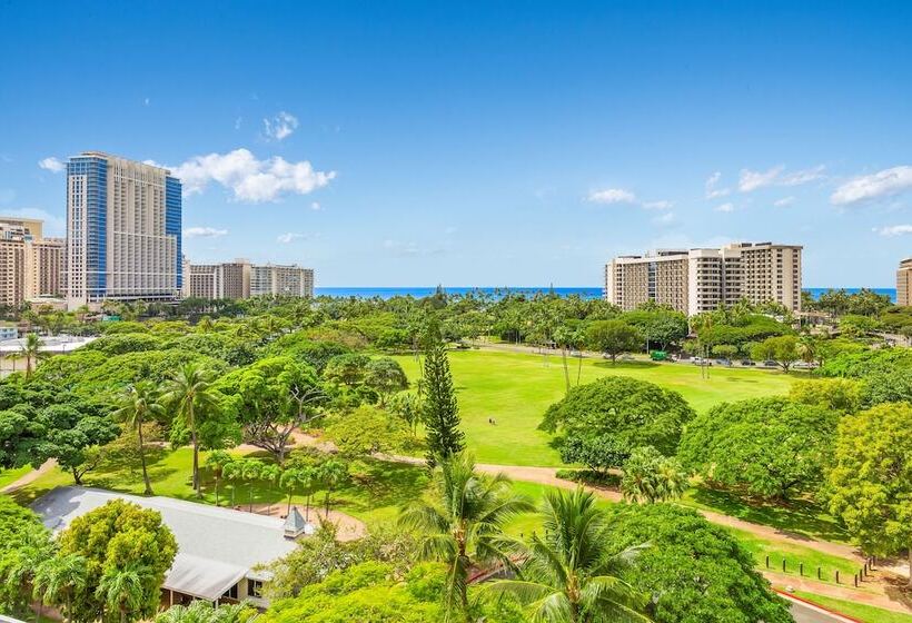 Luana Waikiki Hotel & Suites