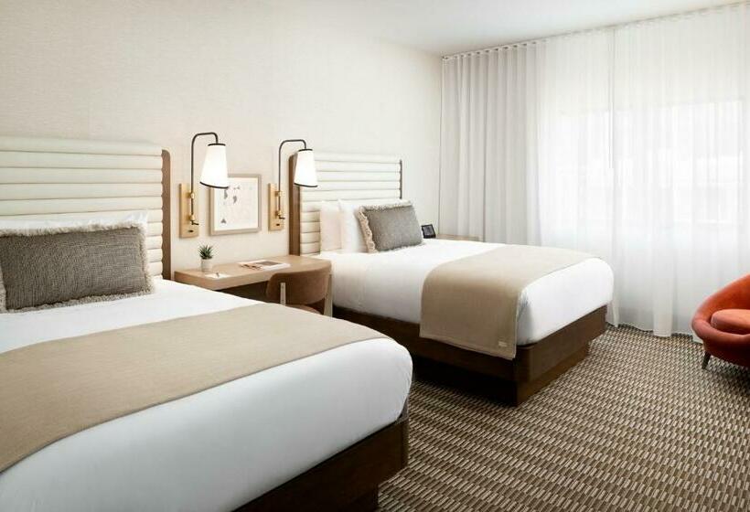 هتل Luxe Rodeo Drive