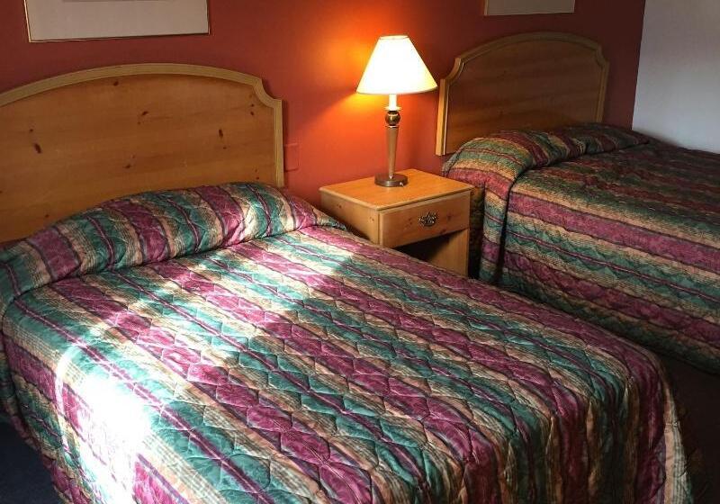 酒店 Luxury Inn & Suites