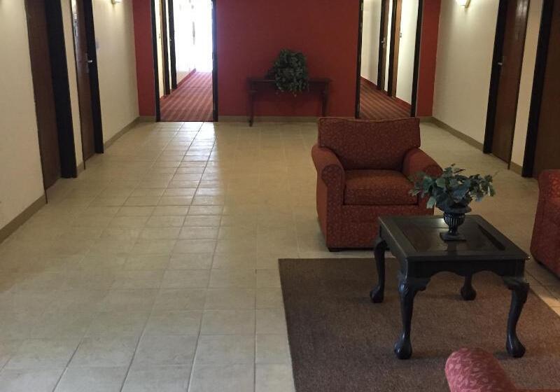 酒店 Luxury Inn & Suites