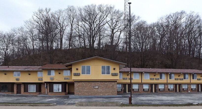 فندق Econo Lodge Manistee