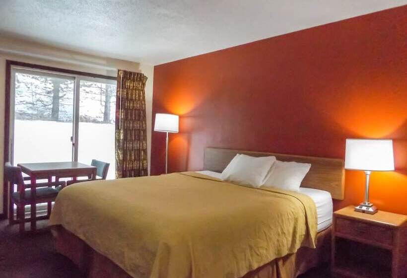 فندق Econo Lodge Manistee