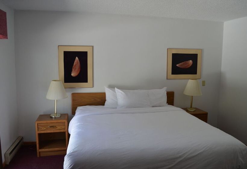 هتل Econo Lodge Manistee