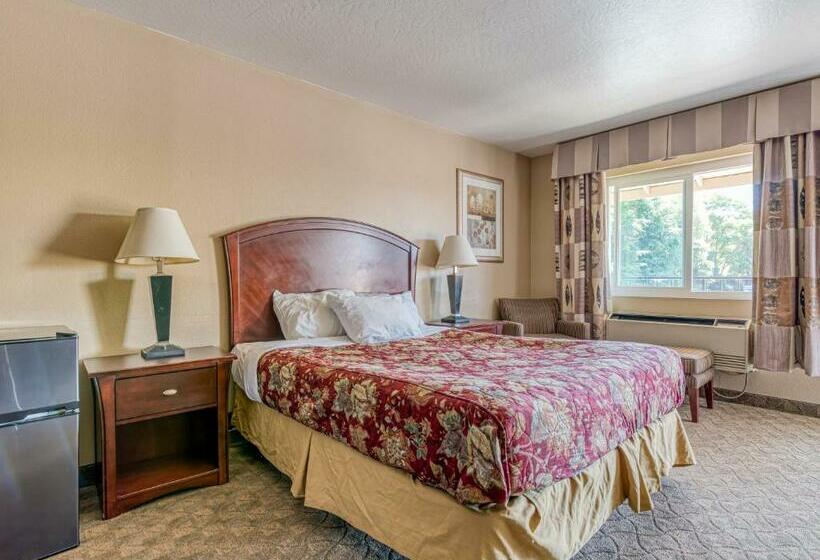 Hotel Medford OR North