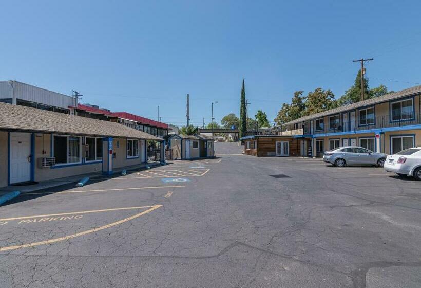 Hotel Medford OR North