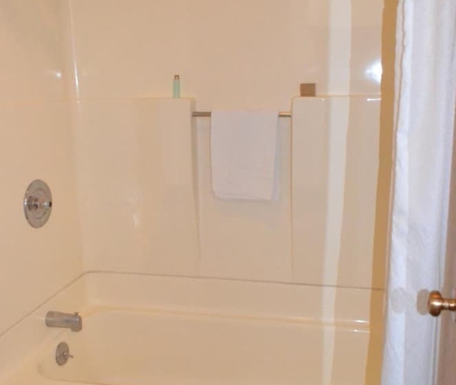 酒店 National 9 Inn Wellington