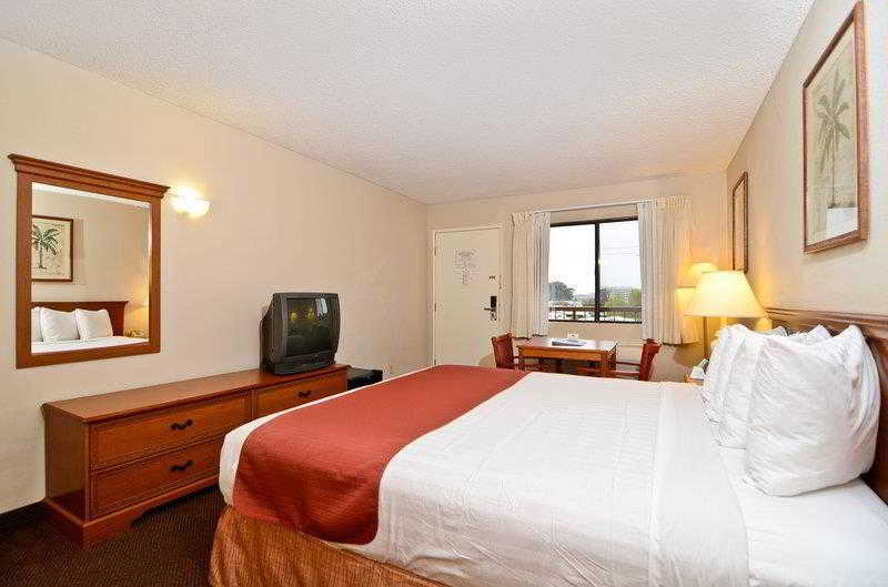 ホテル Pleasant Inn