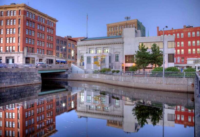 فندق Quality Inn At Bangor Mall